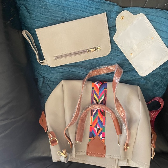 Cute grey purse with boho pattern strap. Comes with two small pouches. NWOT - Picture 2 of 4